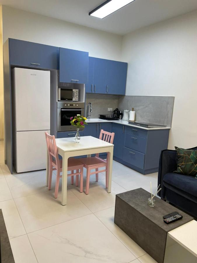 Port City Haifa - Luxury Apartments 50 Mtrs From The Beach Exterior photo